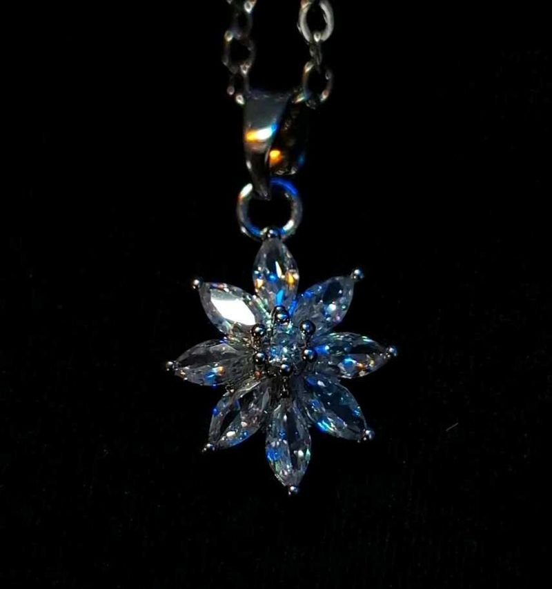 Sparkling Crystal Flower Necklace