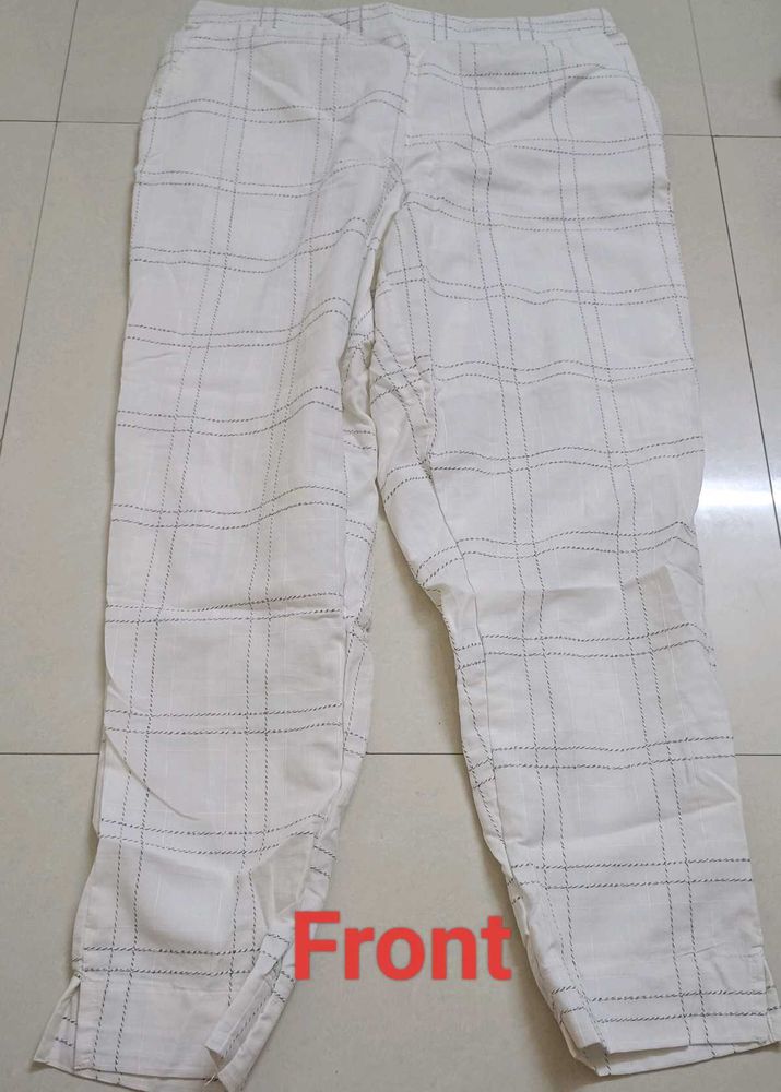 Women L Checked White Trousers Rarely Used