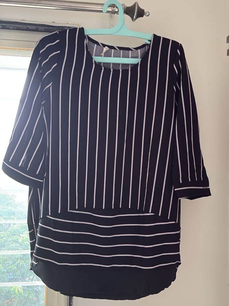 Striped Black &amp; White Long Top with zip on sides