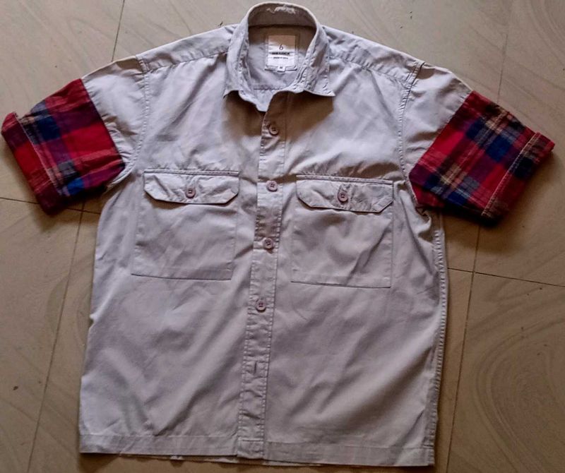 Men&#39;s Button-Down Shirt
