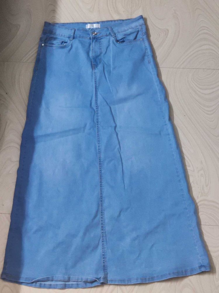 BLUE DENIM SKIRT