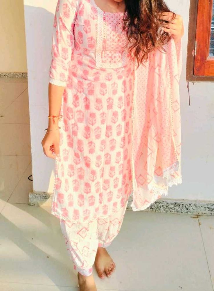 Elegant Pink Printed Kurta Set