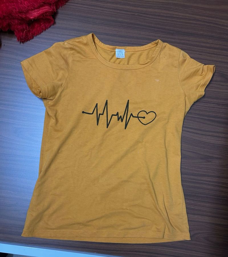 sss mustard yellow t shirt