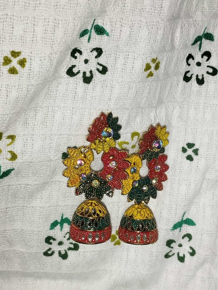 pack of two jhumkas!!