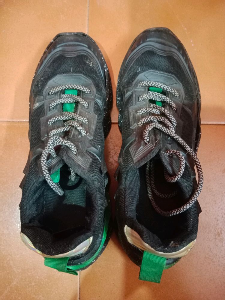 Black Sneakers