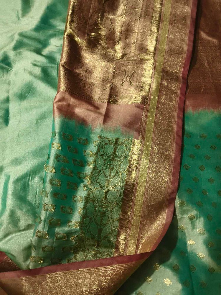 Pure banaras silk  green n pink Saree(preloved)