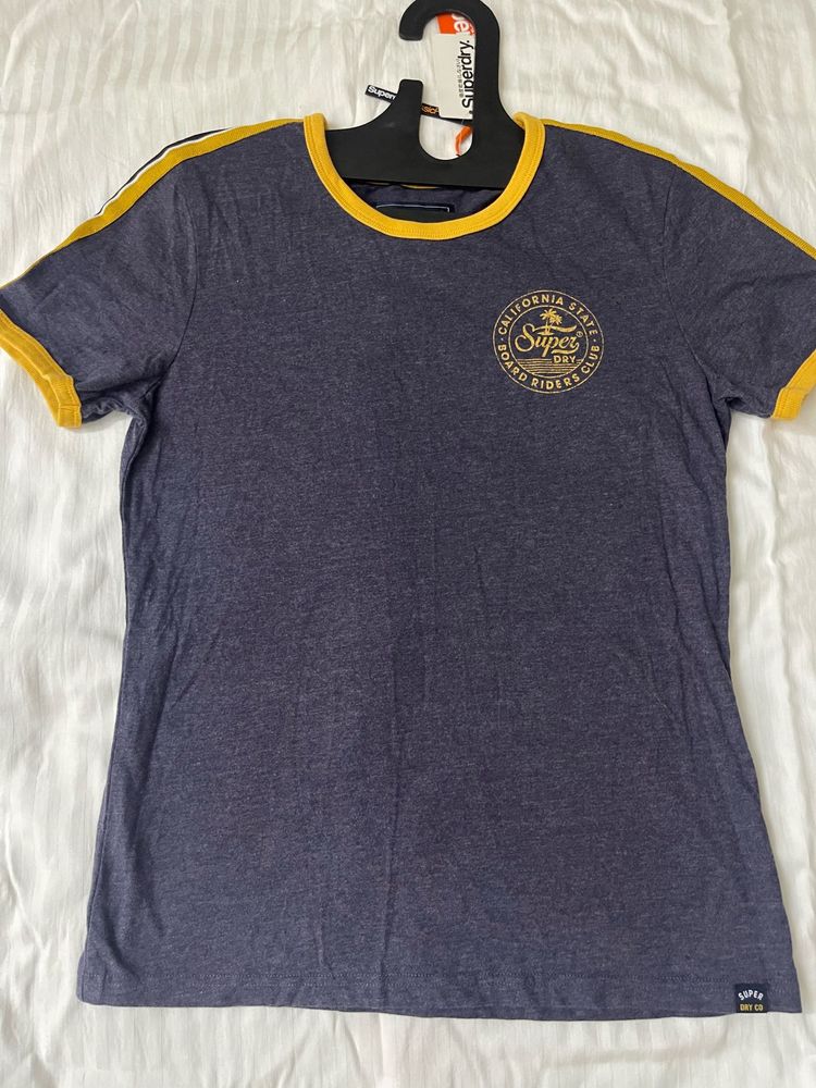 Superdry T-shirt