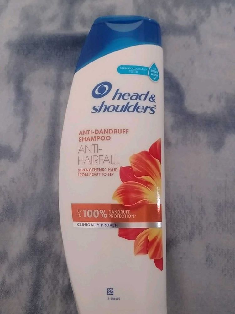 Head &amp; Shoulders Shampoo
