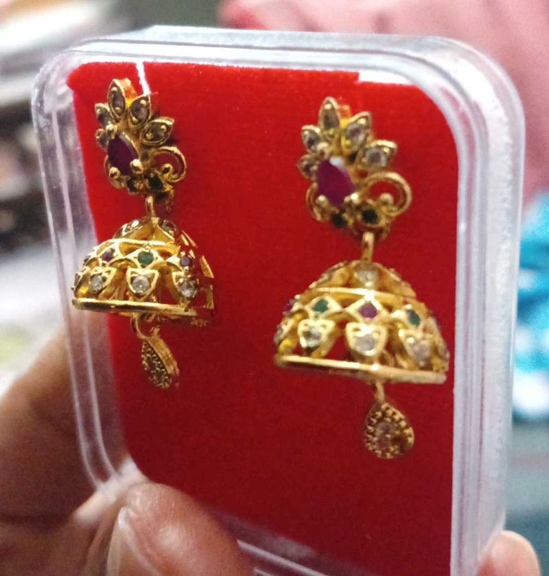 Ear Rings ...
