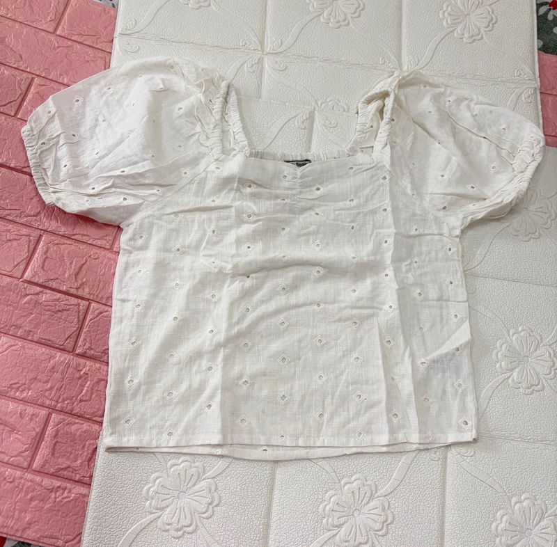 White Hakoba Puff Sleeve Top