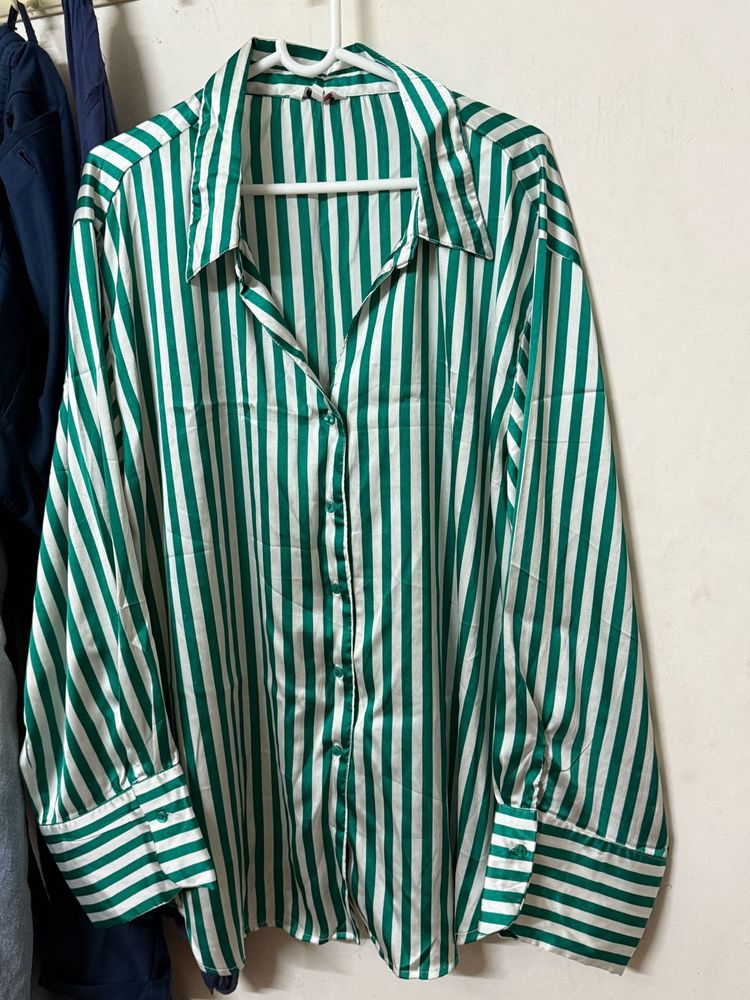 CURVY STREET Plus Size Green Satin shirt