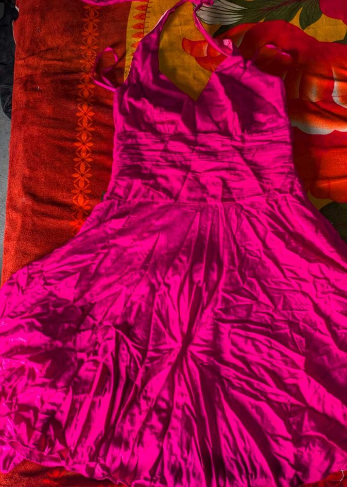 Pink Halter Dress - Perfect for Summer!