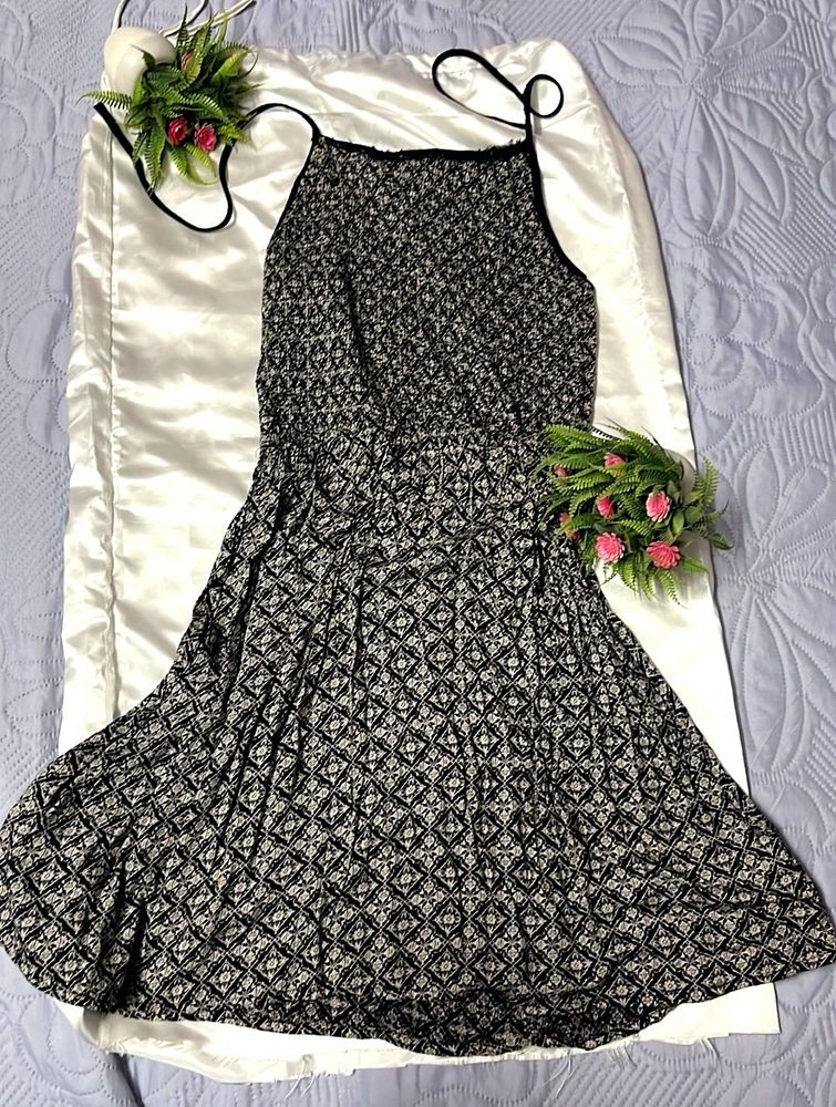 Black Sleeveless Print A Line Dress For Summer