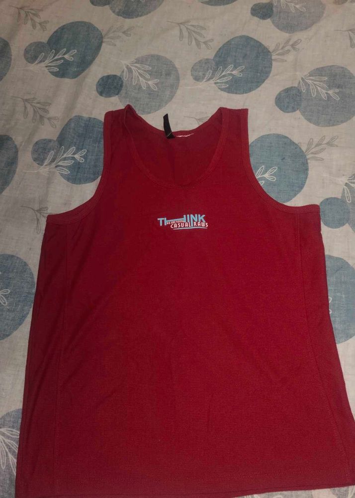 Sleevless T Shirt