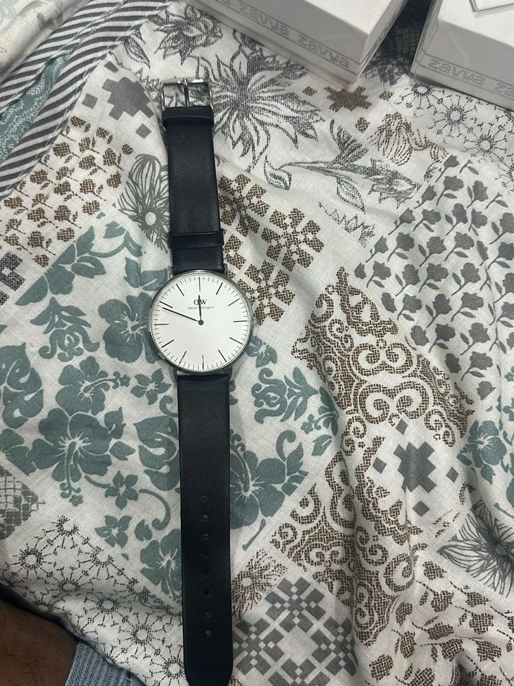 Classic Black Watch For Men’s By Daniel Wellington