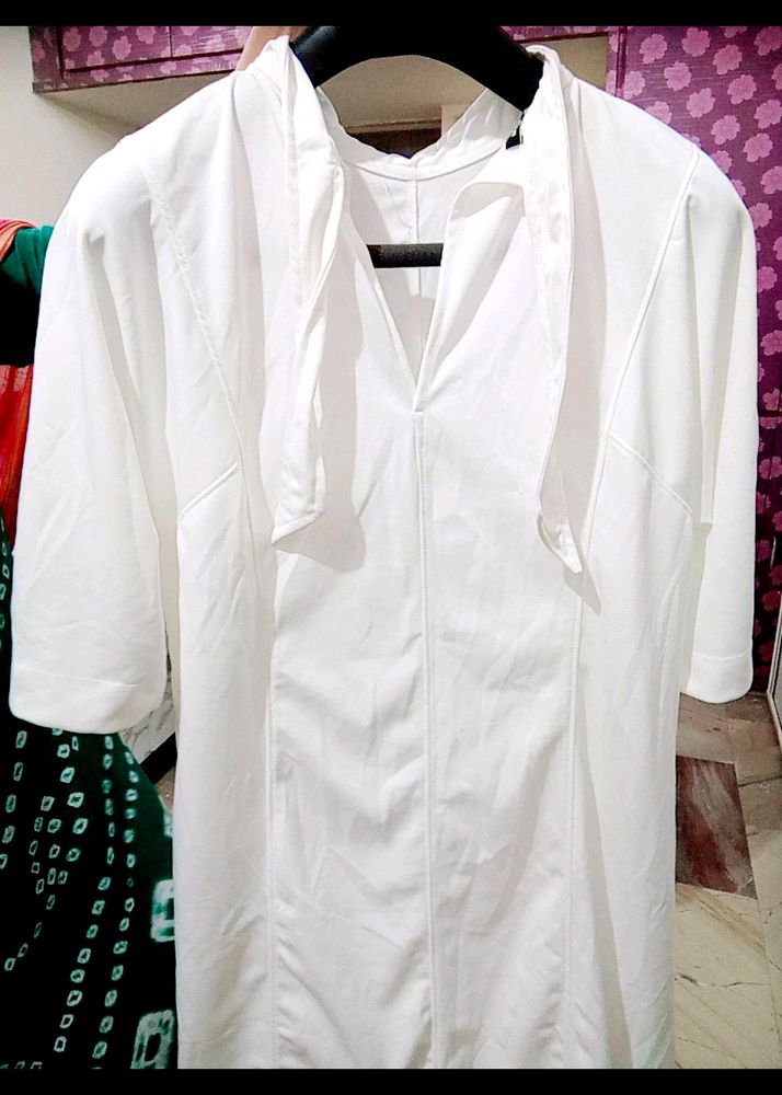 Oneside Slit Neck White Tunic For Sports Or Hijab