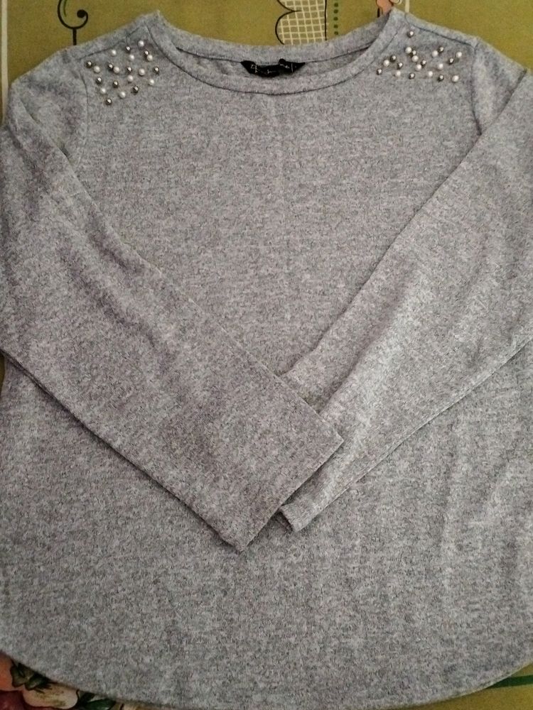 Full Sleeves Top Slightly Warm