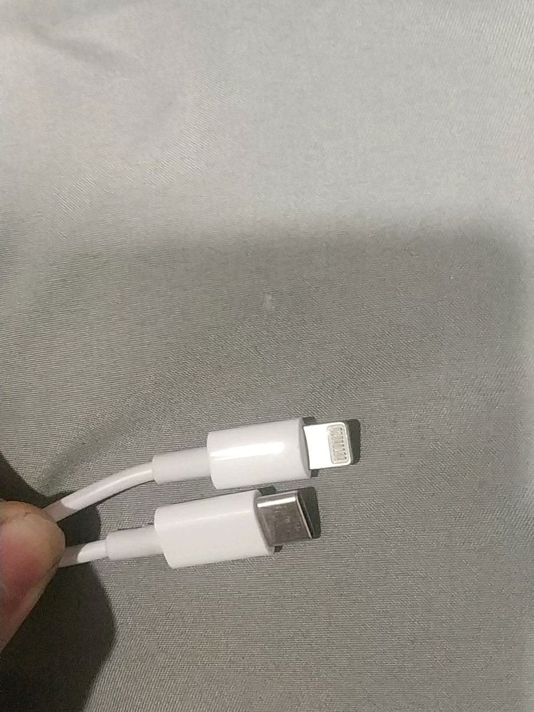 im selling iphone cable original