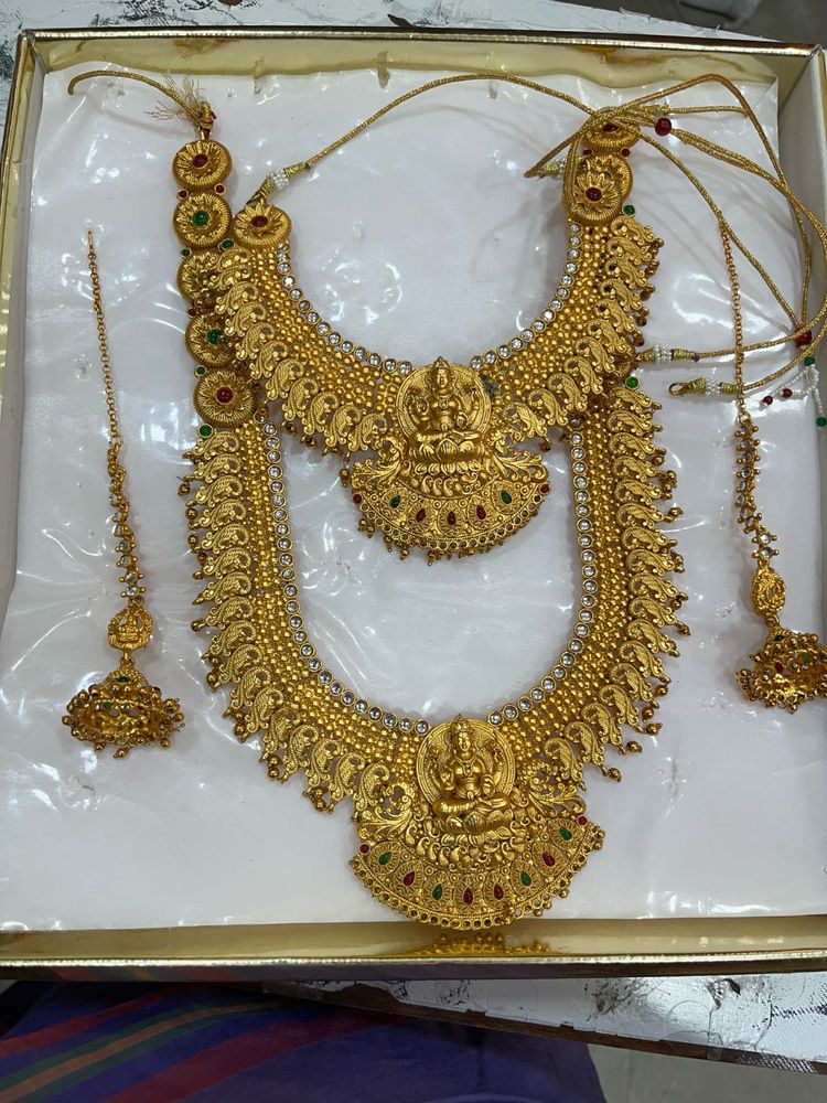 Wedding Set With All Ornaments