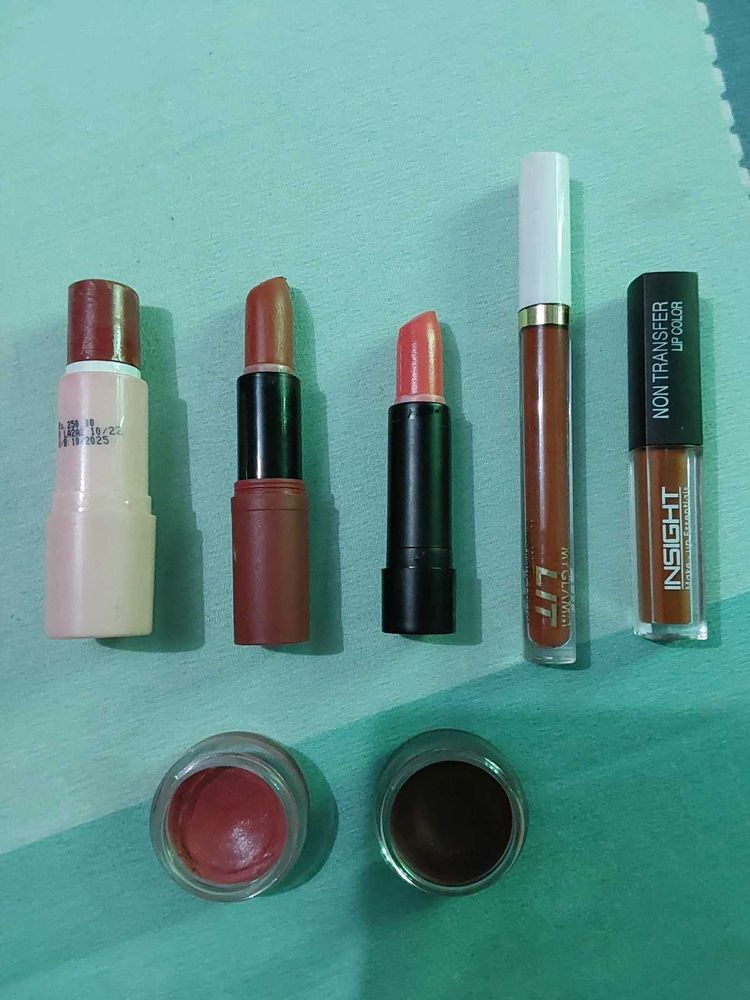 combo of 7 nude lipsticks and blushes