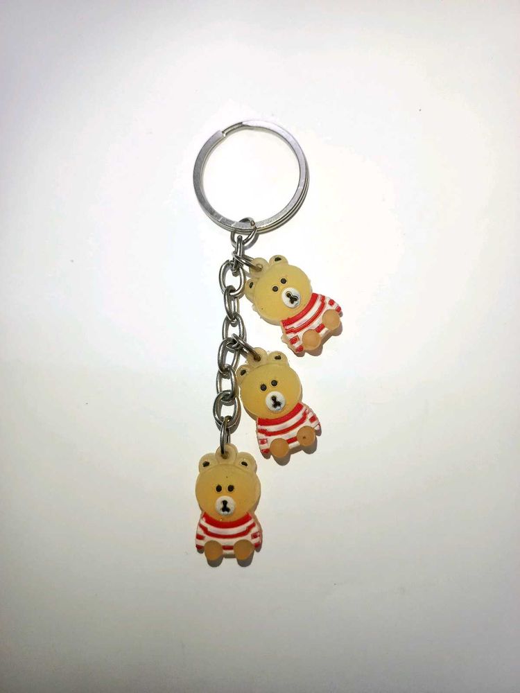 ✨🐻 Cute Stylish Keychain with 3 Teddy Bear Charms