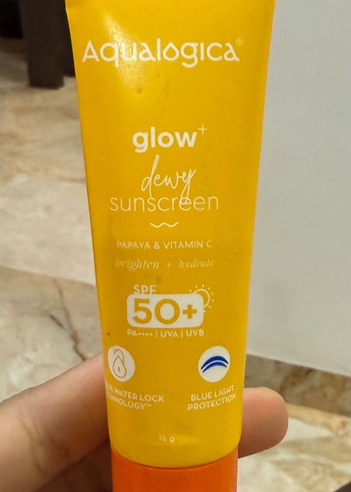 Aqualogica Glow Dewy Sunscreen