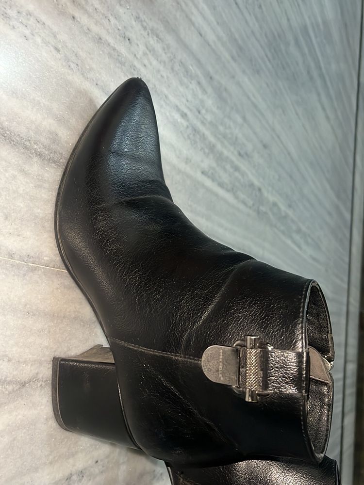 Black Block Boots