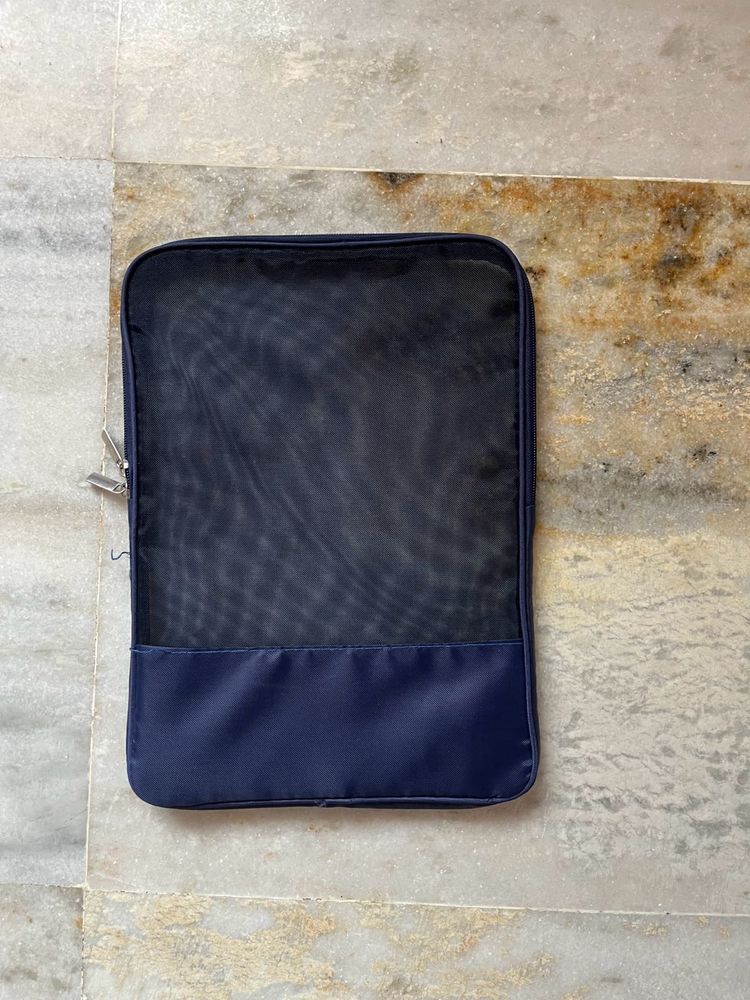 Mesh Folder With Zip