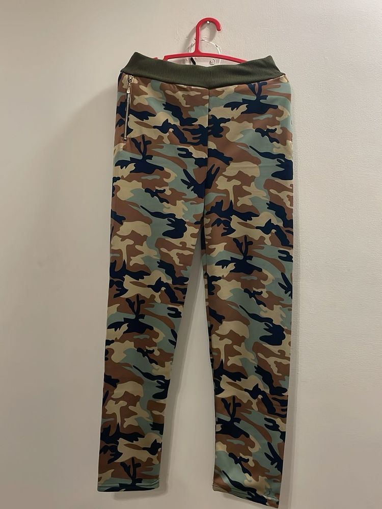 New Bottom Wear For Winters With Zipper