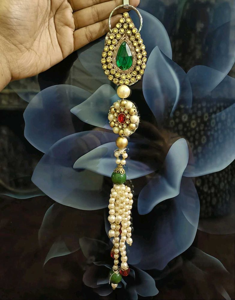 waist brooch keychain/chabi challa