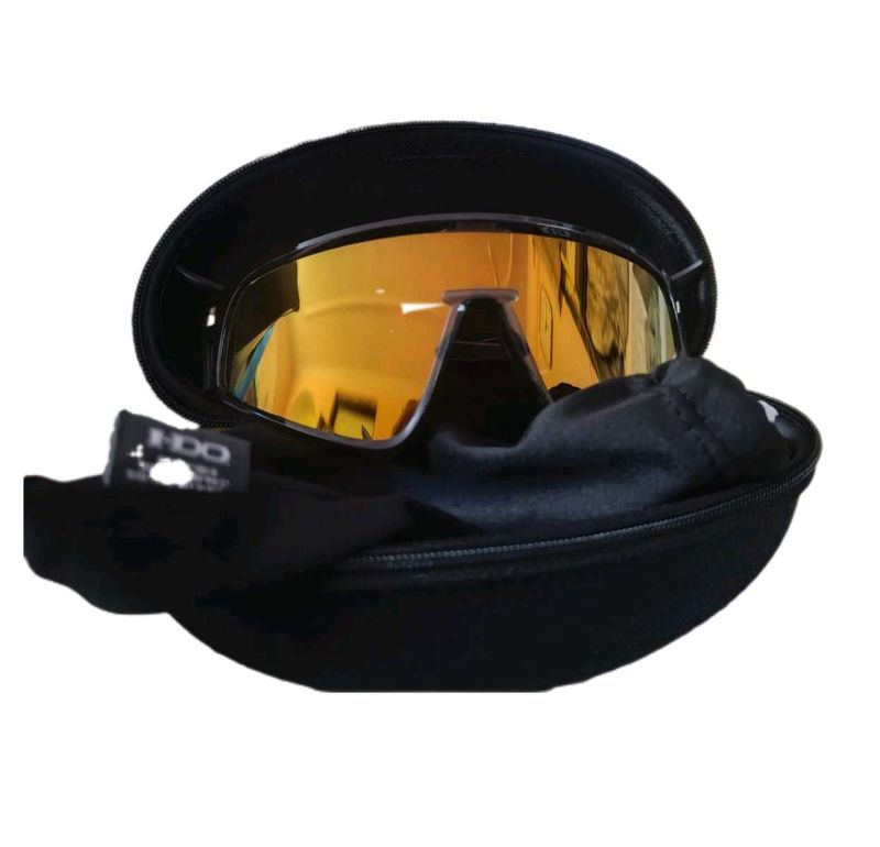 Oakley model 0009465 Sunglasses