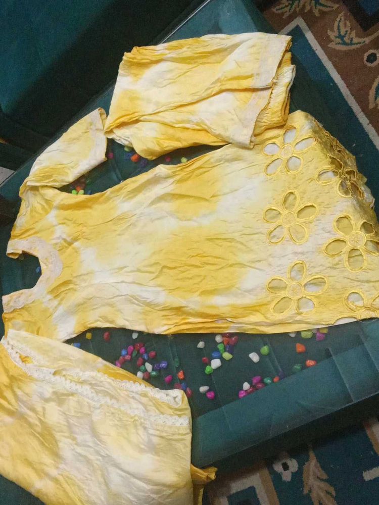 Yellow Embroidered Kurta Set💛🫶