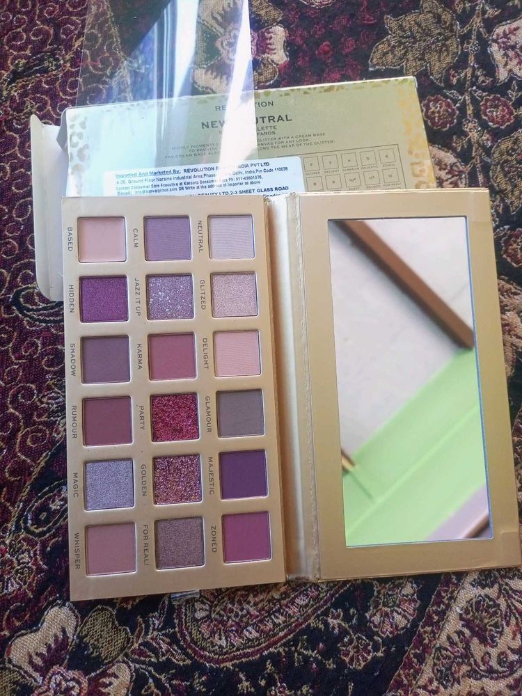 Makeup Revolution New Lux Eyeshadow Palette