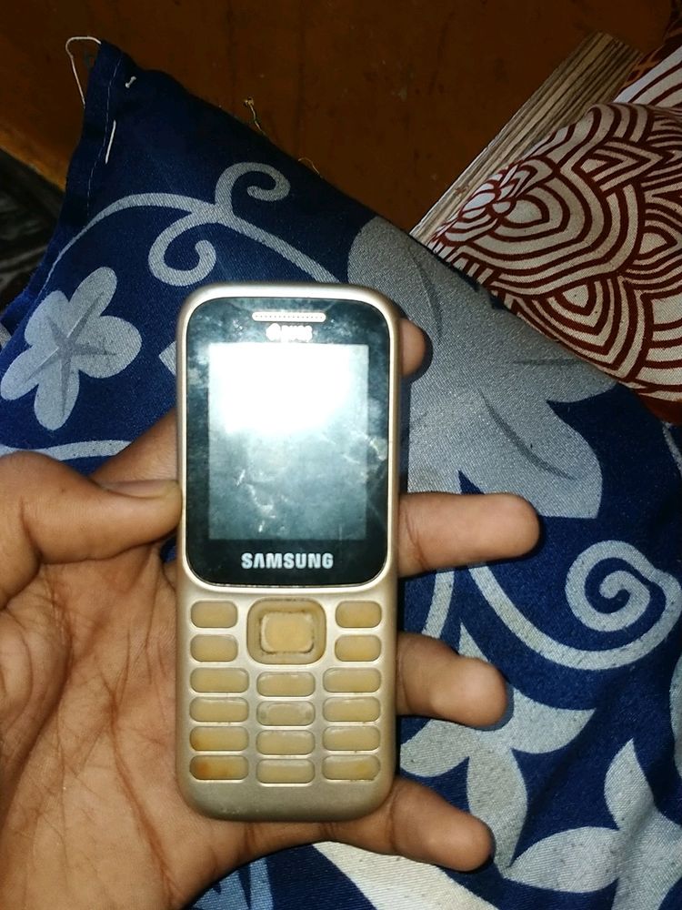 Samsung Guru Music 2 SM-B310 (Display Broken)