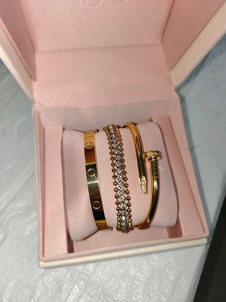 Gold Bangle Bracelet Set