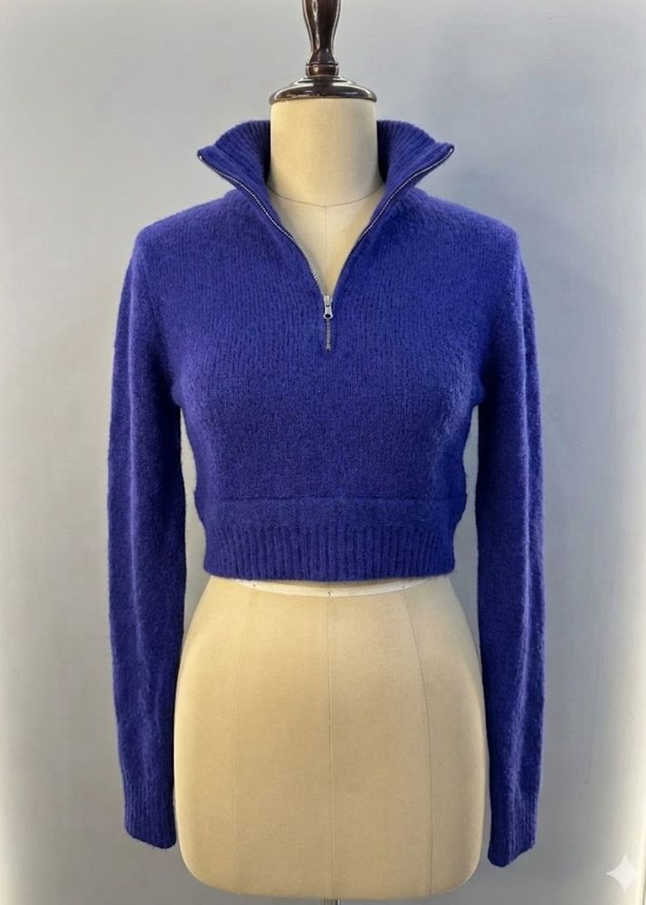 Cropped blue Knit Sweater with Zipper