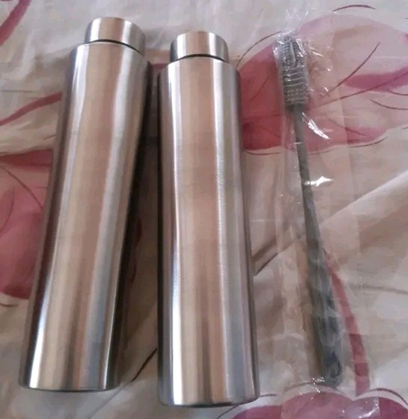 Stainless Steel Bottle Pack Of 2😊