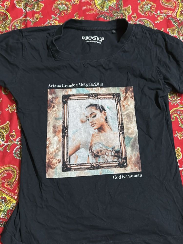 Ariana Grande T-Shirt
