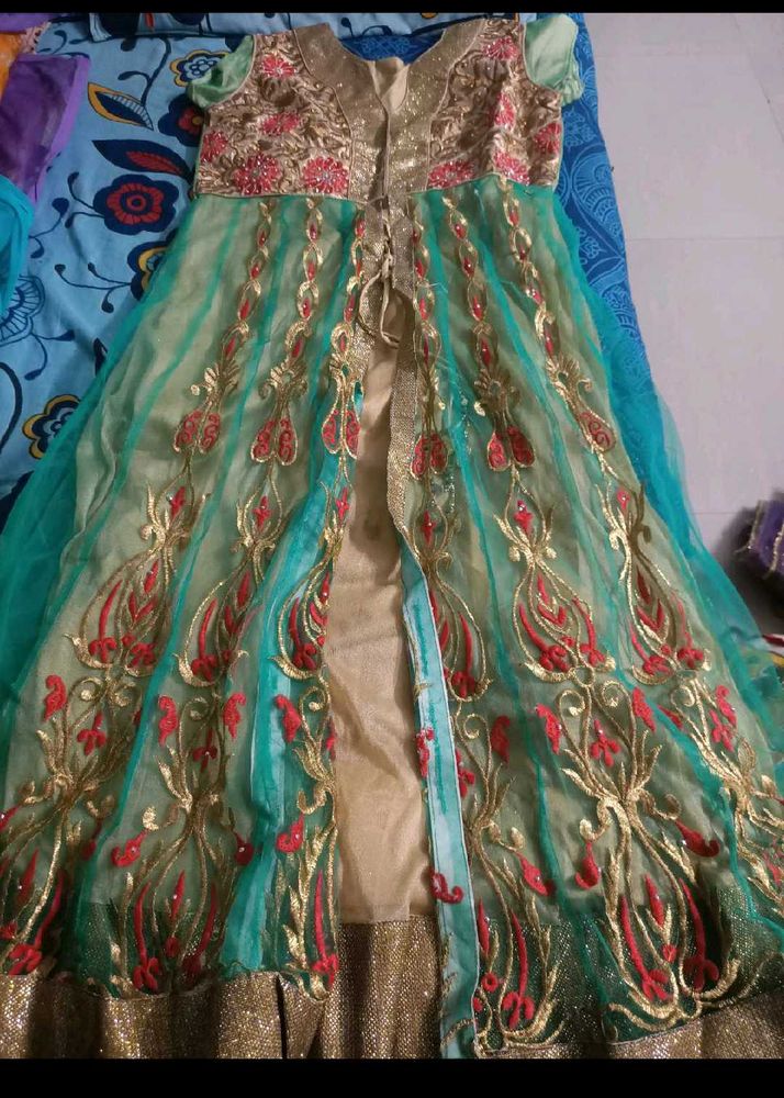 Elegant Ethnic Kurta Set With Dupatta