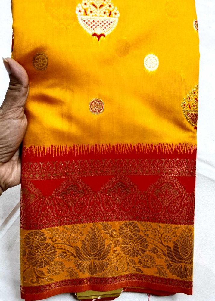 Premium Quality Ikat Saree With Blouse Piece