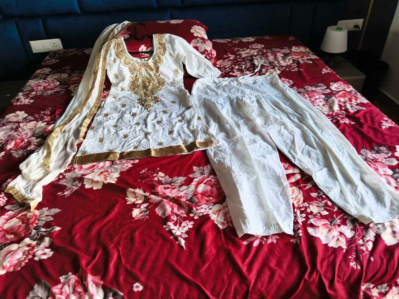 Elegant white semi patiyala Salwar Suit