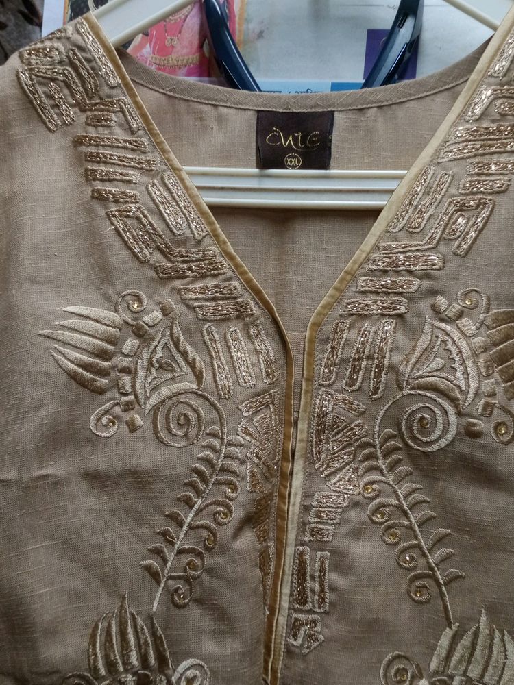 💥Diwali 🧨Sale 🎉 🆕Khadi Cotton Embroidered Kurt