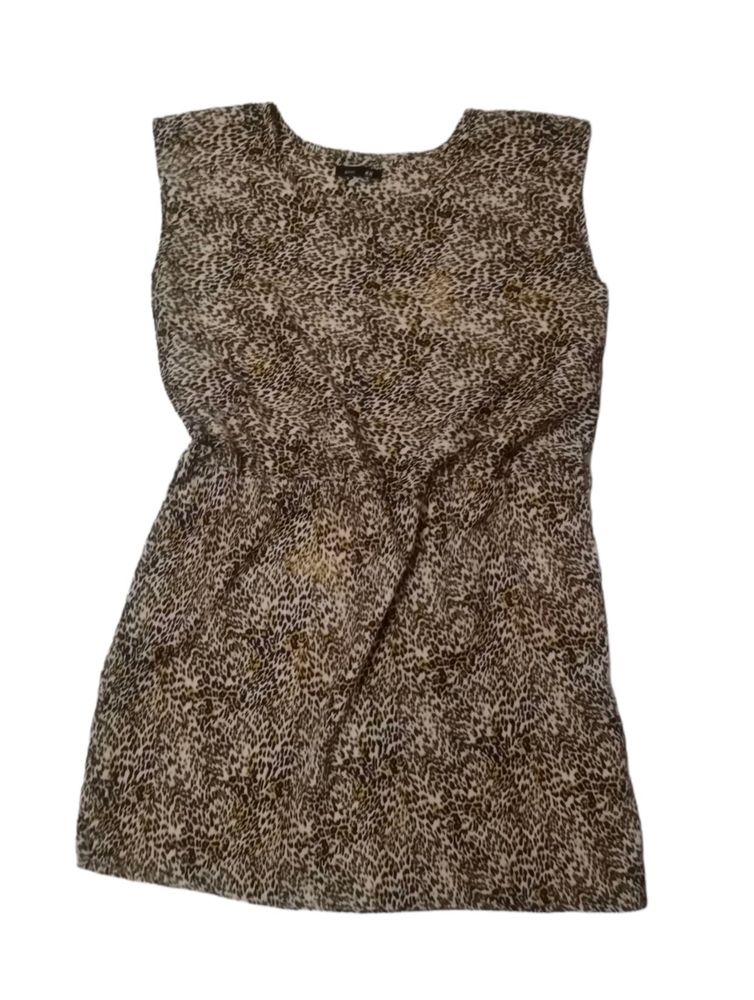 sale is on. .....in combo  top brand clothes
