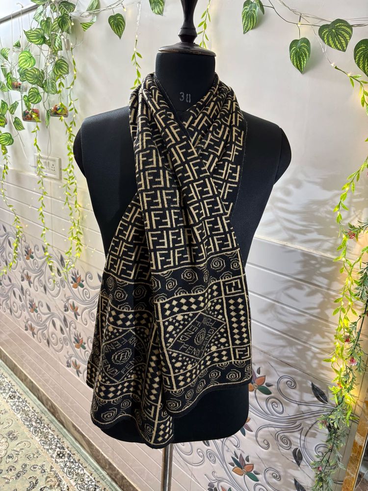 Fendi Scarf Woolen