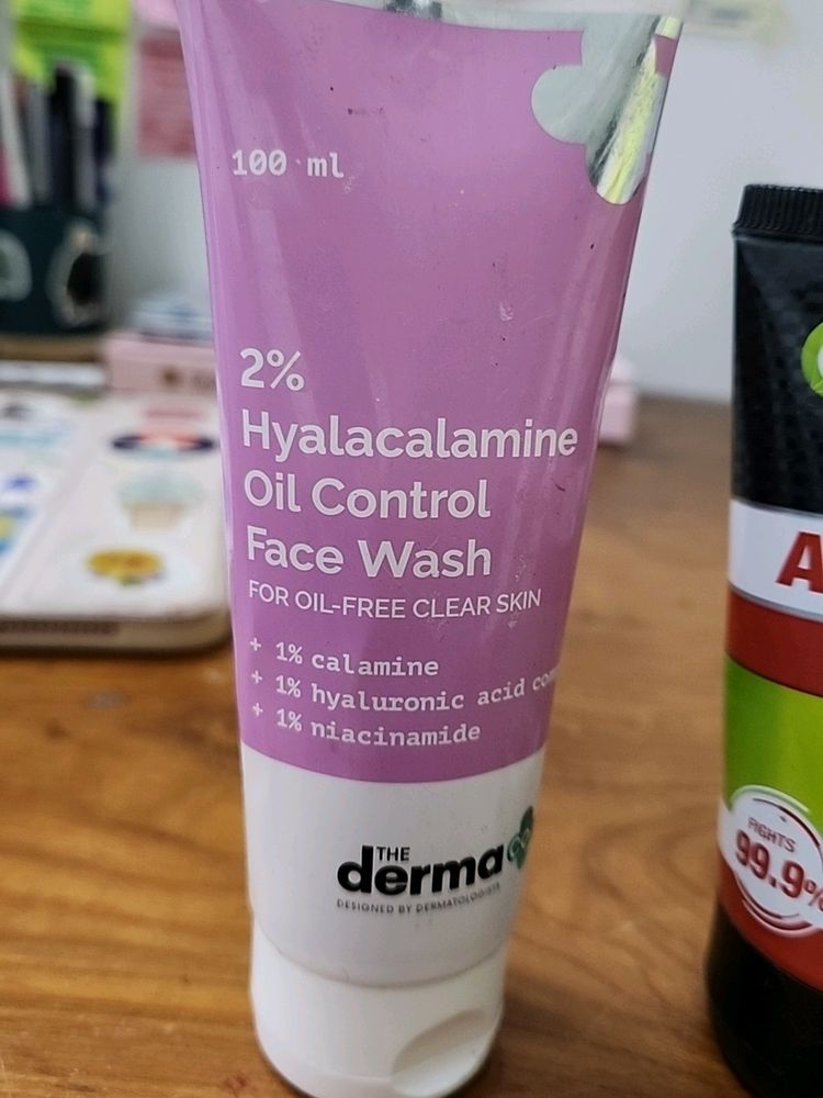 dermaco 2% hyalacalamine oil control face wash
