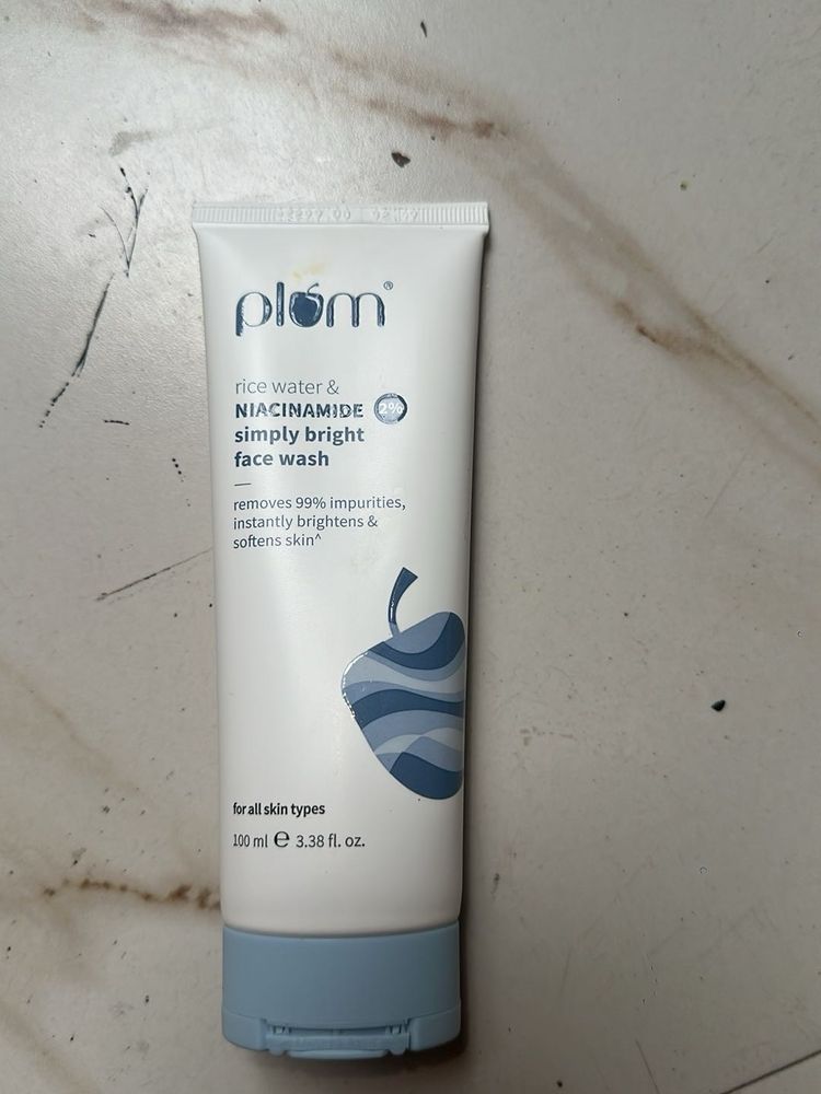 PLUM RICE WATER &amp; NIACINAMIDE FACE WASH