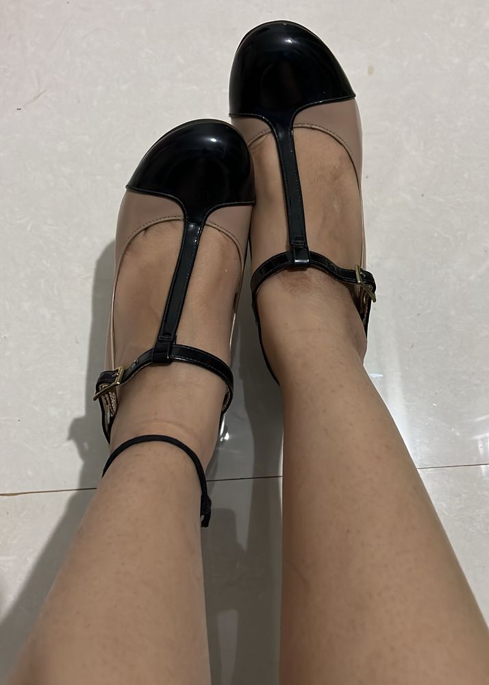High Heels 👠 In Color Nude And Black