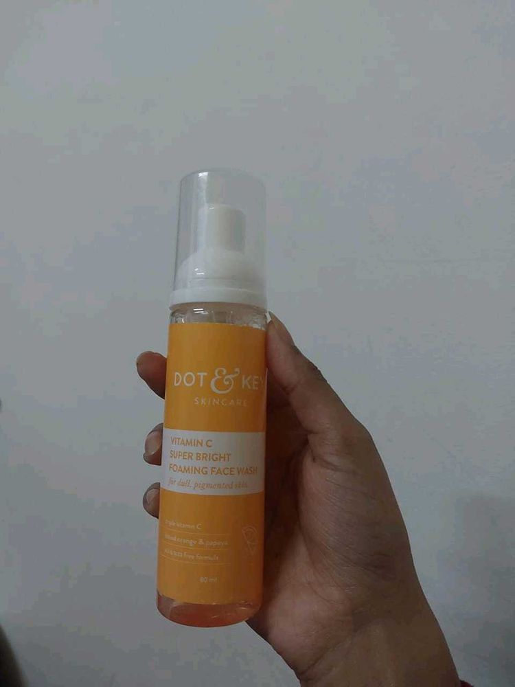 Dot &amp; Key Super Bright Vitamin C Face Wash