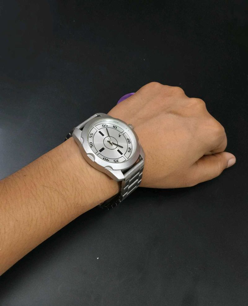 Fastrack Quartz Analog Silver Dial Stainless Steel