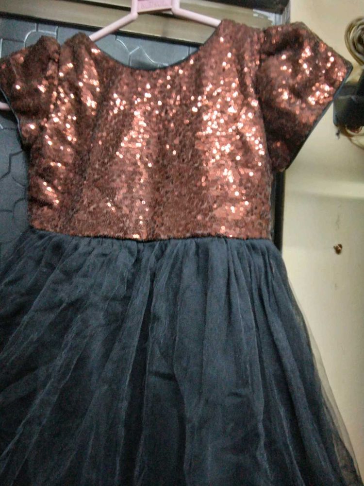 Sparkling Party Dress sequence